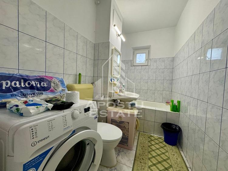 Apartament cu 2 camere, boxa la subsol, Zona Lipovei