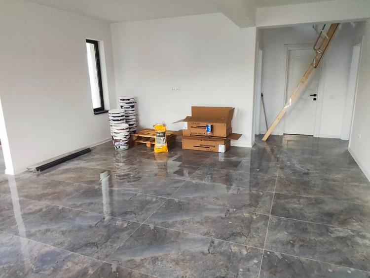 FARA COMISION in Bacu casa 4 camere 2 bai placa beton la pod incalz pardoseala