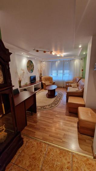 Apartament 4 camere, 79 mp, parcare, pivnita, Centru - 140.000 Euro