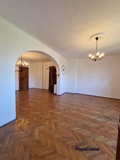 Piata Romana - Lascar Catargiu 3 camere etaj 3 in vila istorica, ideal birou
