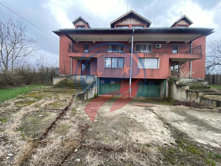 VILA CU 2500 MP TEREN LA 15 KM DE CRAIOVA CENTRU