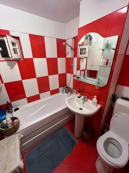 Apartament 3 camere, etaj 2/4, 72 mp utili, zona Piața Unirii – Big