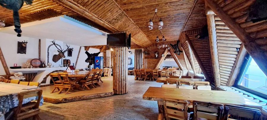 Pensiune deosebita, locuri de cazare, restaurant, pizzerie si spatii comerciale