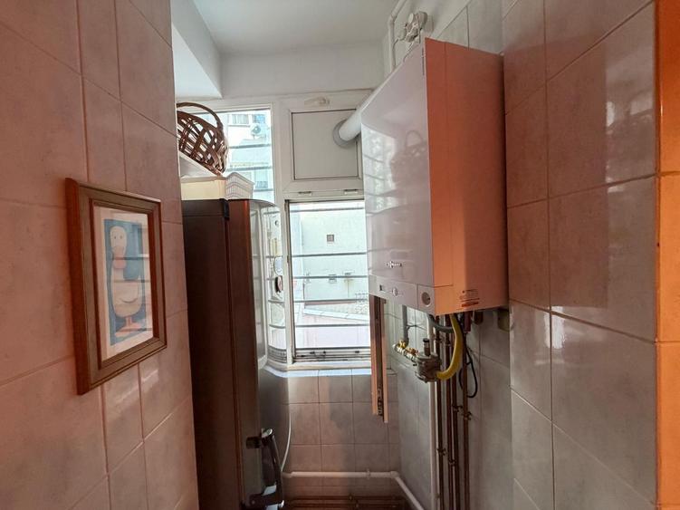 Apartament cu 2 camere, 2 bai, în zona Strada Sfintii Voievozi