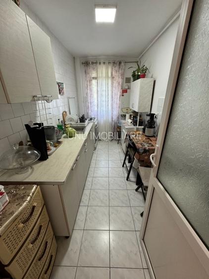 etaj 1 ap 2 camere decomandat 54mp renovat bloc 1985 zona selgros cug - 2