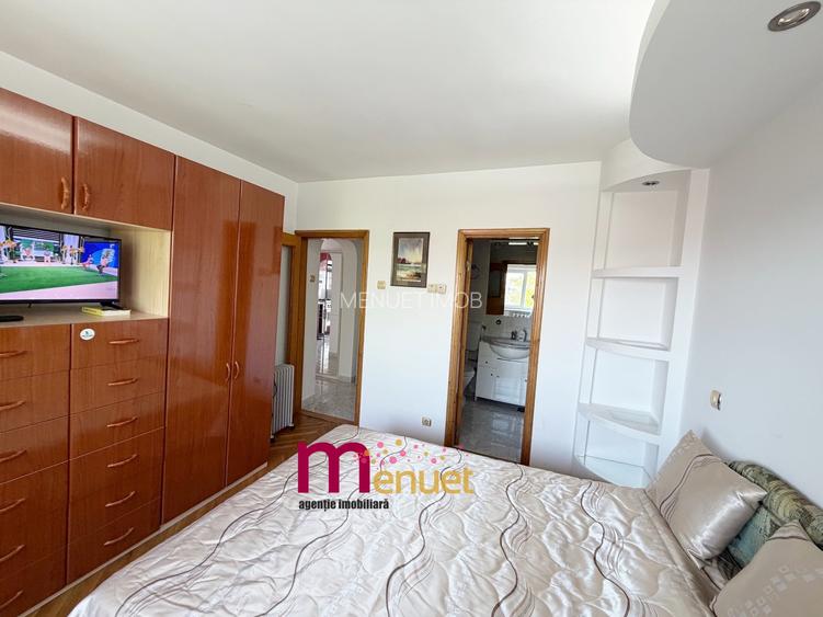 Apartament 3 camere,str.Victoriei,etaj 2 - 14