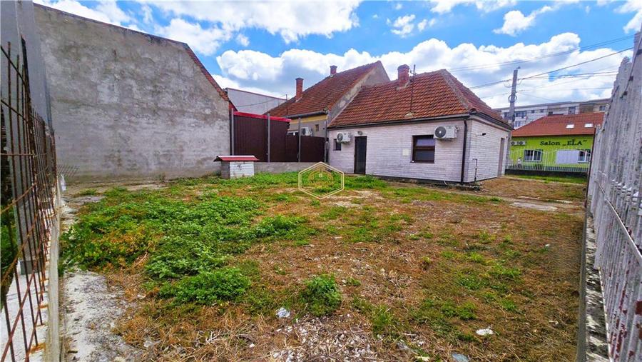 VIDEO | Casa pe colt, cu 2 camere si teren 245 m² | Paulestiului