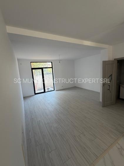 Ansamblu de Vile Moderne in Rosu, Chiajna | Case noi, finisaje Premium  - 8