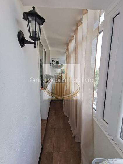 Vând apartament cu trei camere confort 1