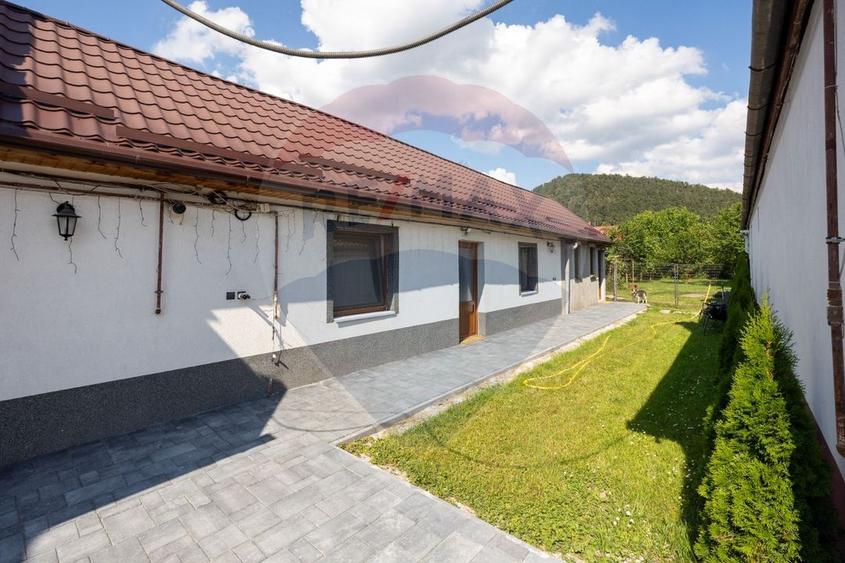 Casa renovata premium in Rasnov, ideala pentru locuinta si investitie