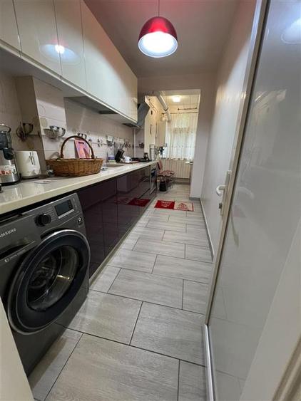 Apartament 2 camere Podu Ros - Decomandat