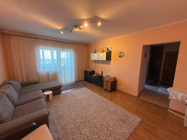 Apartament 3 camere, 72 mp, zona Cantacuzino