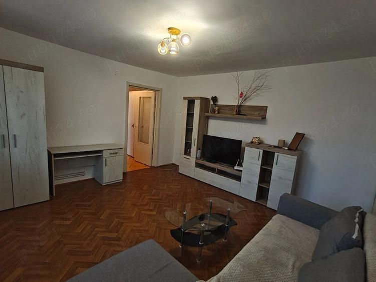 Complexul Studentesc | 3 Camere | 2 Bai | Centrala Proprie .