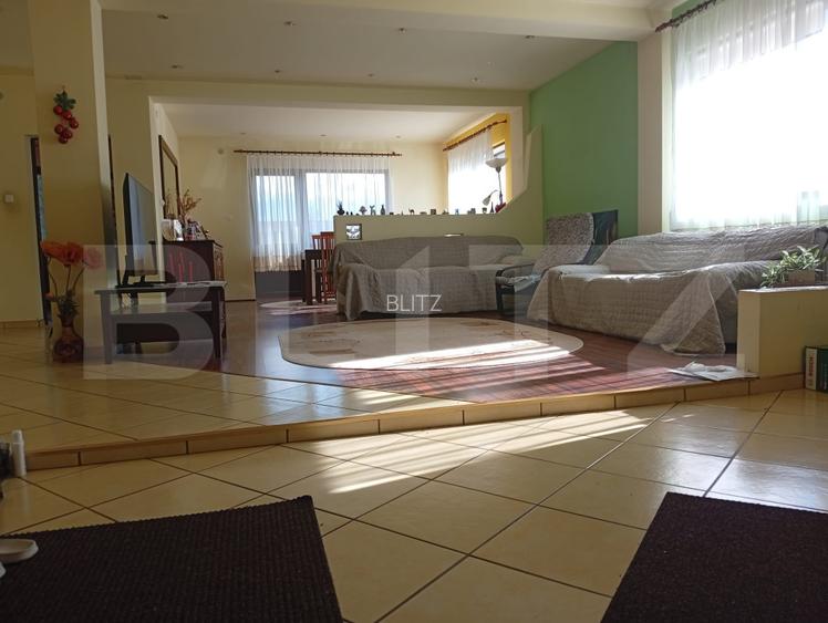 Casă superbă în Tălmaciu, cu curte verde și priveliște panoramică spre munți