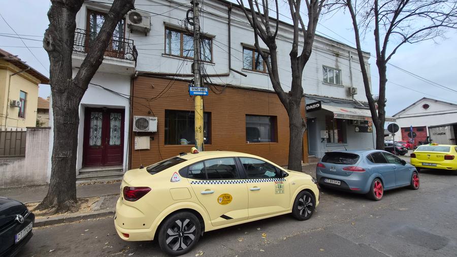 Imobil parter - zona centrala -str Decebal colt cu Mircea cel Batran/84 mp