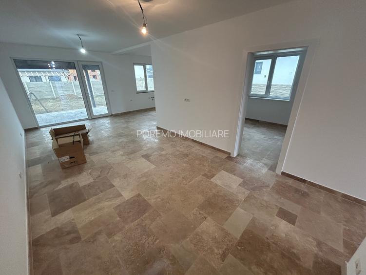 PROPRIETAR !!! Duplex pe parter la cheie, cu doua dormitoare si doua bai - 2