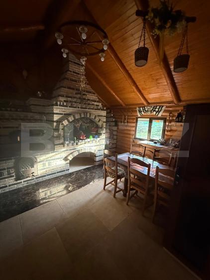 Cabana din lemn rotund, 2 camere, 140 mp, teren 2800 mp, Paltinoasa