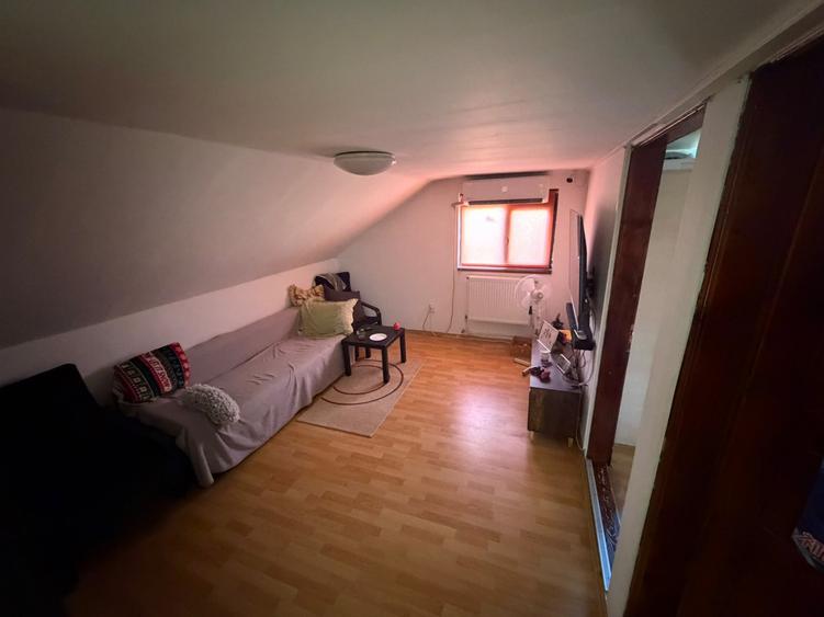Teren intravilan 531 mp cu 2 locuințe și garaj sector 1