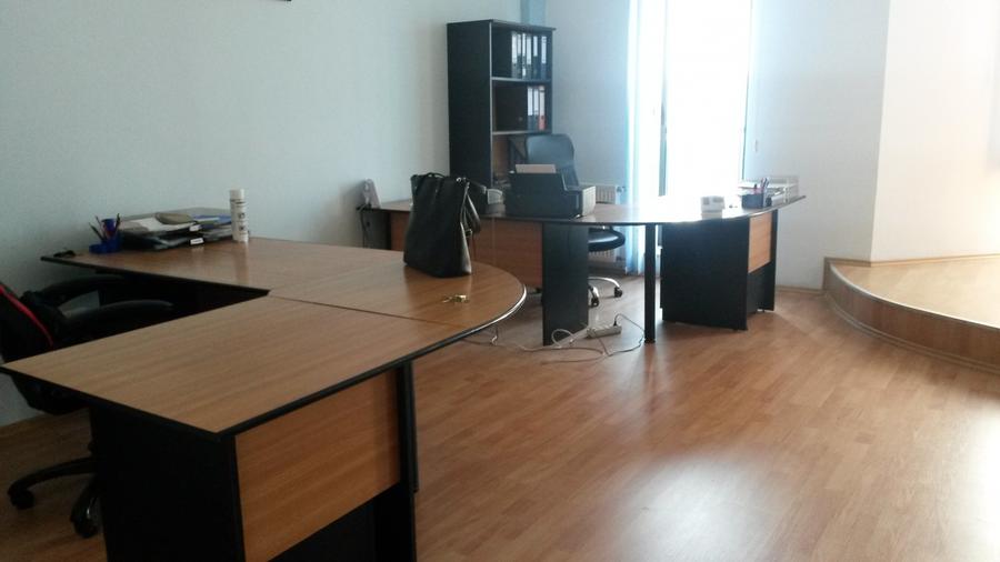 Bd. Mamaia, spatiu 40 mp., cladire de birouri
