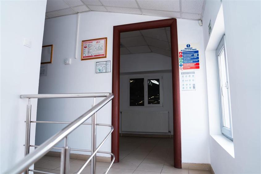 Hala industriala depozitare+ Birouri,409 mp, acces tir - Dorobantilor