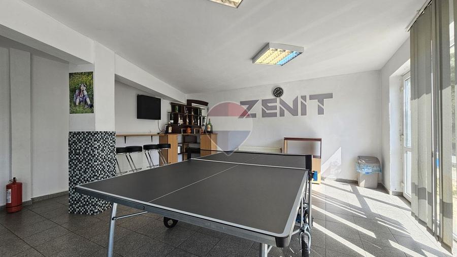 Pensiune în funcțiune | 10 camere | Teren 4.000 mp | Brădet – Săcele