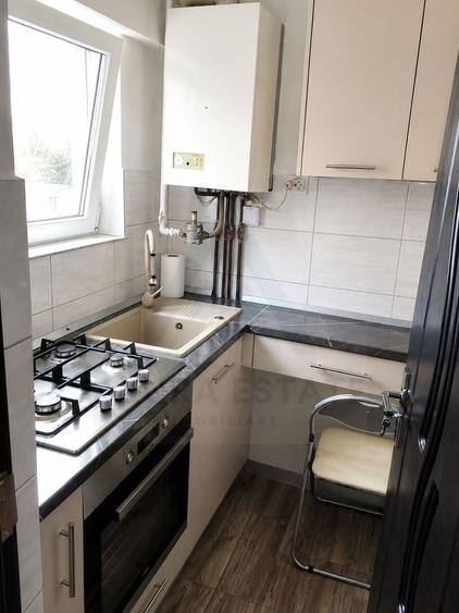 Garsoniera moderna etaj 2 balcon inchis zona Hipodrom IV