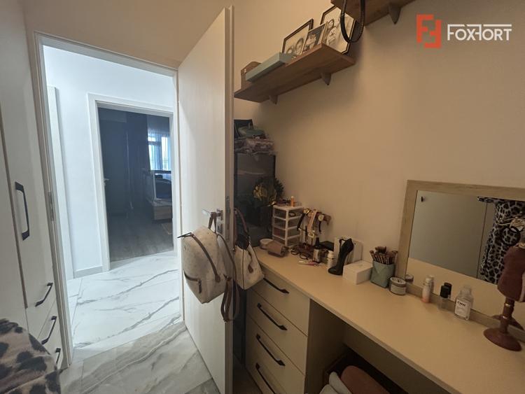 Apartament cu 3 camere si 2 bai, etaj 2 in Giroc