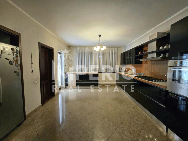 Casa individuala in Piata 14 Iulie cu 5 dormitoare, garaj dublu si piscina! - 5