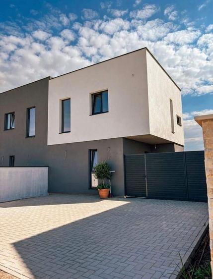 Casă tip duplex Săcălaz