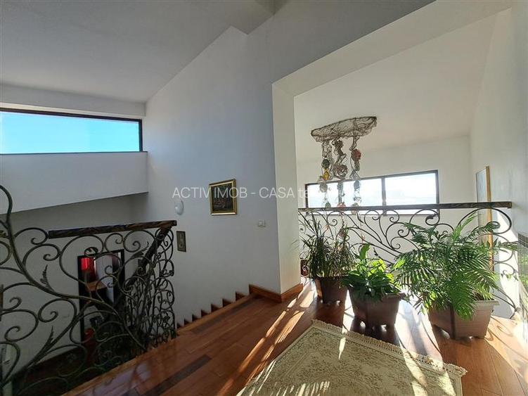 Casa cu piscina - Buftea - 8 camere - 4 bai - 620mp - 2500mp teren - 36