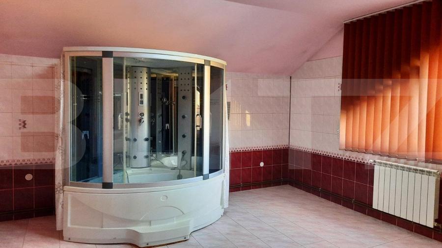 Oportunitate de investitie! Casa individuala 9 camere, 868 mp teren,Turda