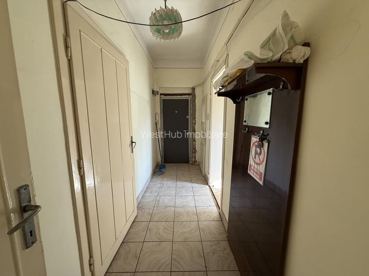 Apartament 3 camere, 72mp, etaj 1, 400m teren, garaj propriu- Complex Studentesc - 8