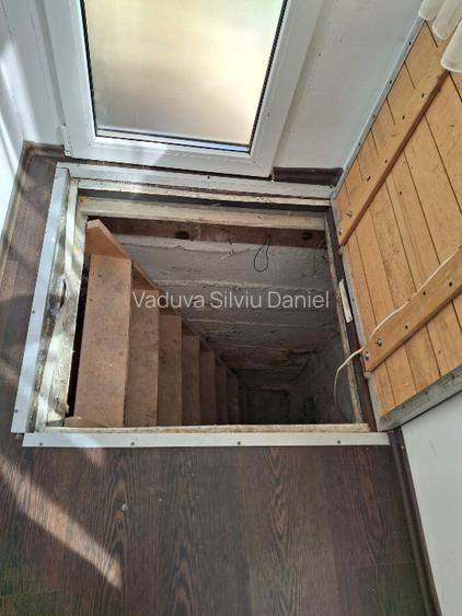 Proprietar vând apartament 2 camere, semidecomandat, confort 1, parter cu balcon - 16