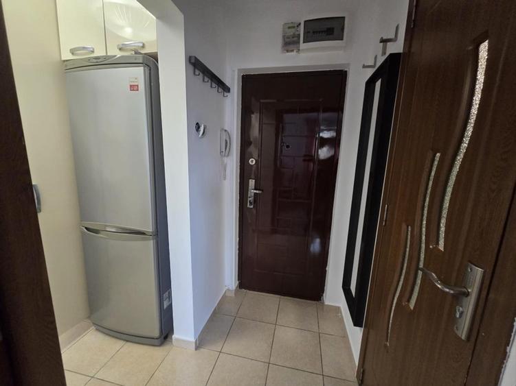 Dorobantilor, Perla str. Amann, bloc anvelopat termic, metrou aporaoape