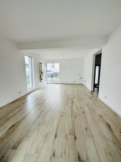 Casă Parter - Dormitor Matrimonial - Teren 365 mp - 115000 euro - Comuna Berceni