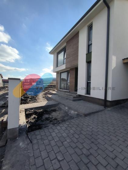 Duplex nou, 115 Mp, 3 dormitoare, Zona Centrala Chinteni