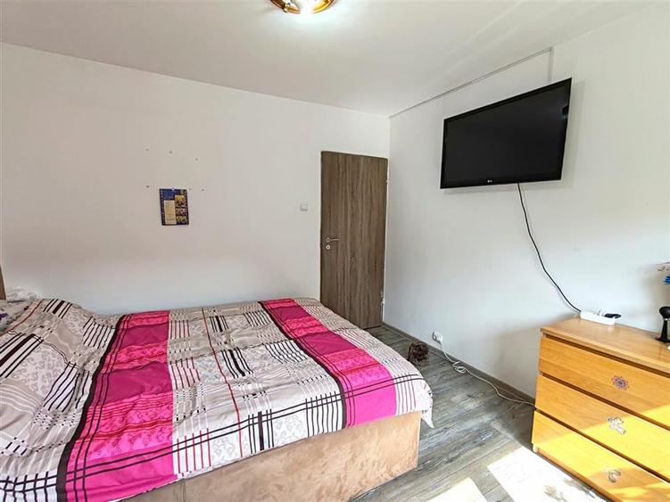 Apartament 3 camere , etaj intermediar - Astra