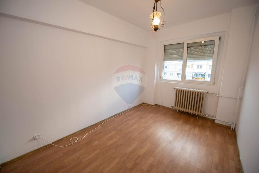 Apartament 3 camere de vanzare Drumul Taberei Metroul Ialomitei 10min