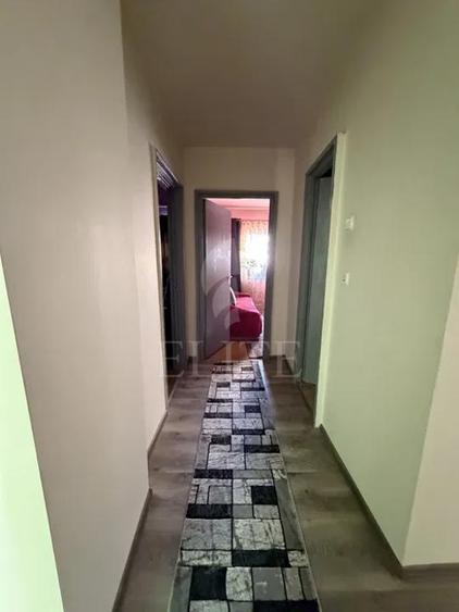 Apartament 4 camere în zona PIATA FLORA