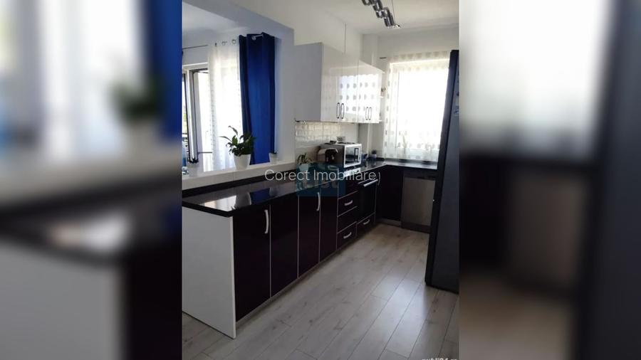 Apartament de vanzare 3 camere in zona Panoramic Residence