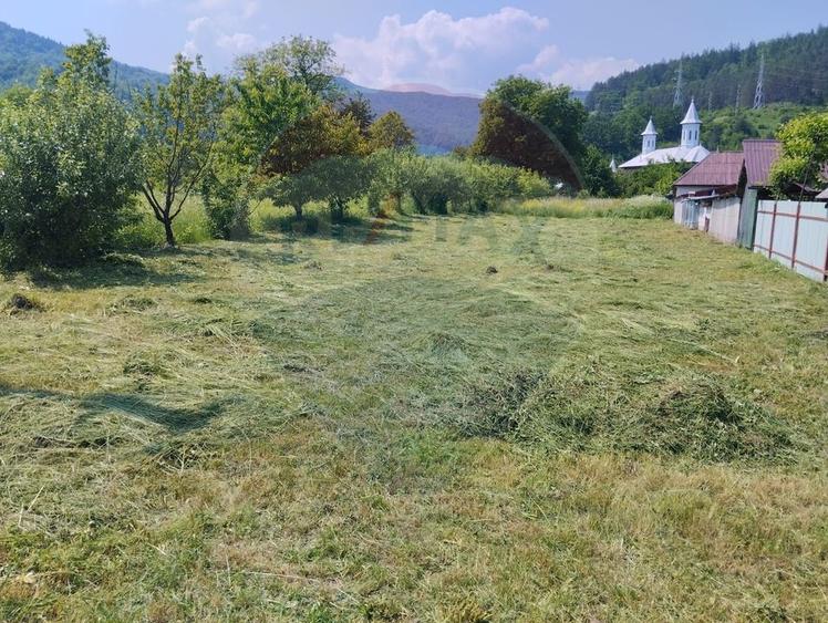 Teren casă 1280 m2, cu proiect, autorizației și utilități.