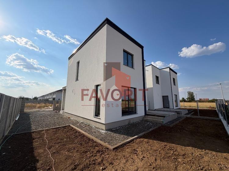 Duplex 4 camere despartit prin camera tehnica | Giroc