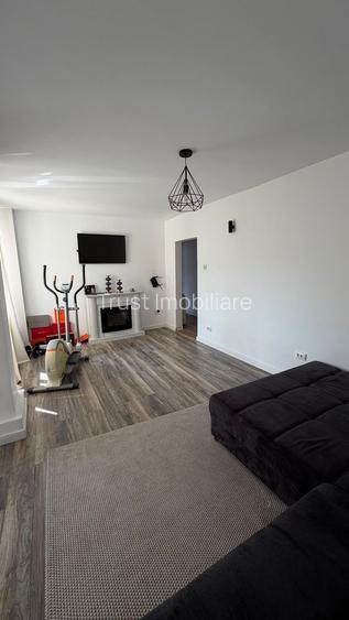 4 Camere l 2 Bai l Str.Zizinului l Boxa