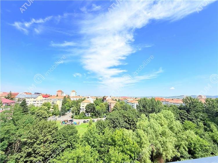Penthouse cu 4 camere 111 mp utili terasa 78 mp doua locuri parcare