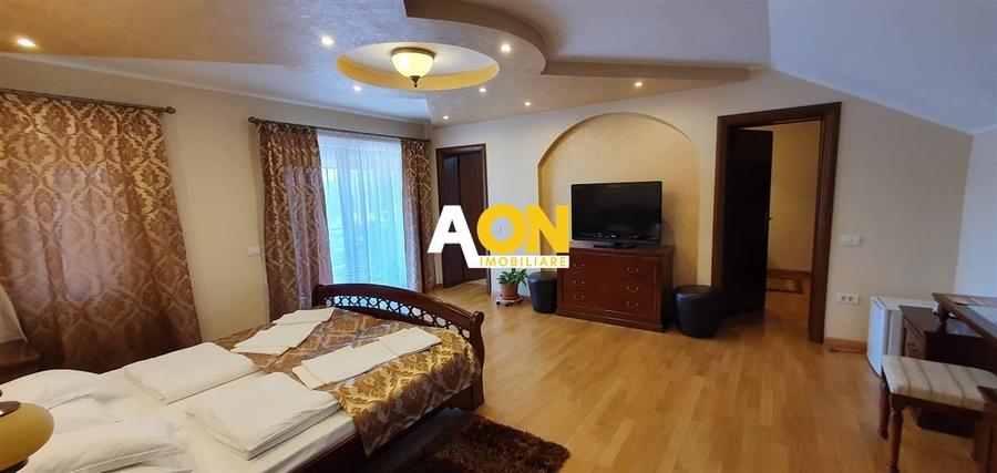 Casa 10 camere, ideala ca pensiune, zona Cetatii Alba Carolina