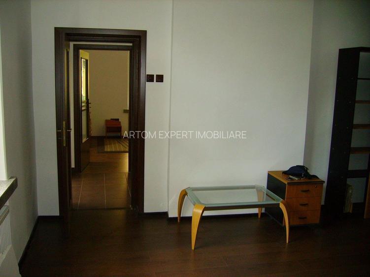 Vila de vanzare ,Apartament modern cu 2 camere la parter în vilă P+1 - 4