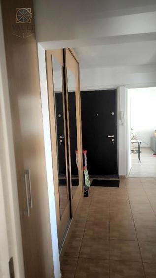 2 CAMERE - DECOMANDAT - ETAJ 1 - zona BRANCOVEANU