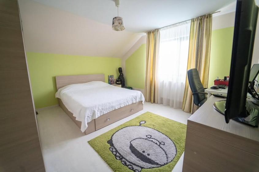 Casa individuala, P+M, complet mobilata , piscina si jacuzzi, comuna Berceni!