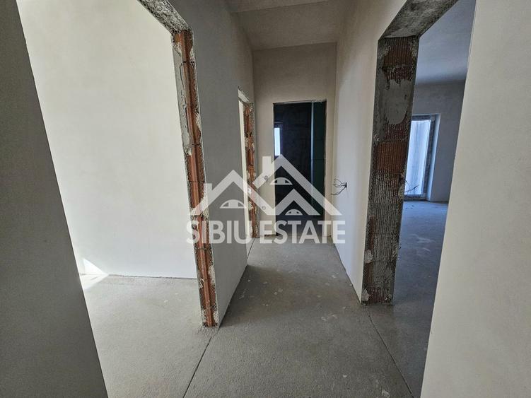 Apartament 2 camere decomandate, etaj 1