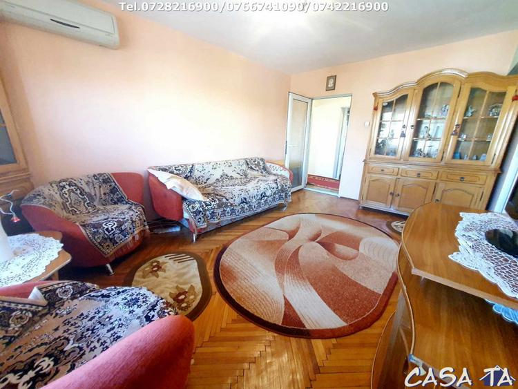 Apartament 4 camere, situat in Targu Jiu, Bld Ecaterina Teodoroiu (Central)